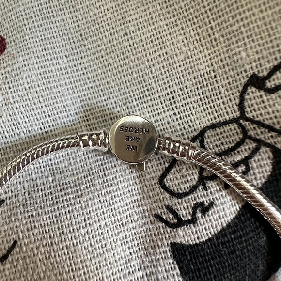 Pandora Bracelet Pendant - Picture 5 of 7